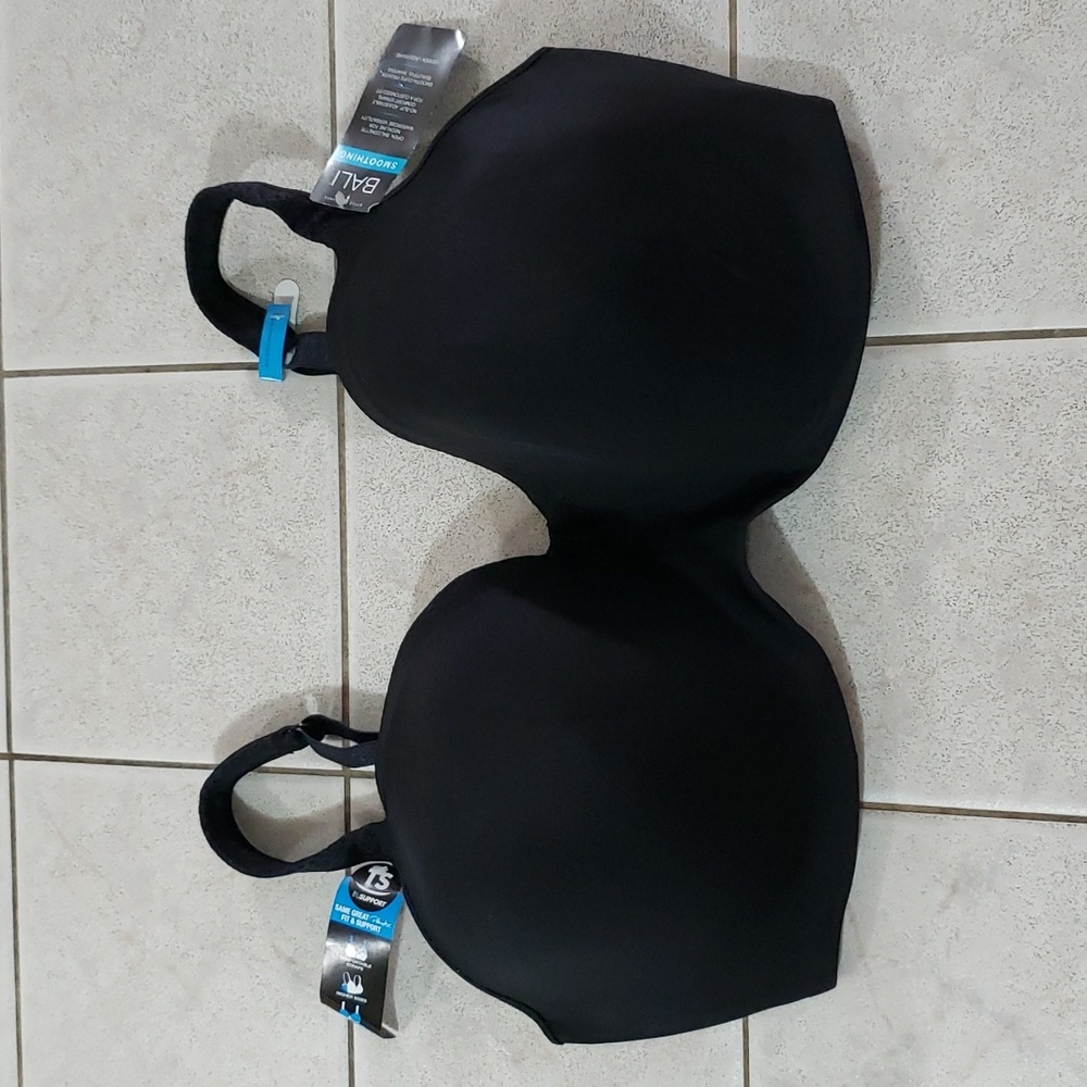 Bali Women's One Smooth U Balconette Underwire Black Bra DF4823 NWT NEW 42 DDD
